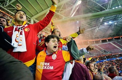 Türkiyədə vaksinasiya olunmayan azarkeşlər stadionlara buraxılmayacaq