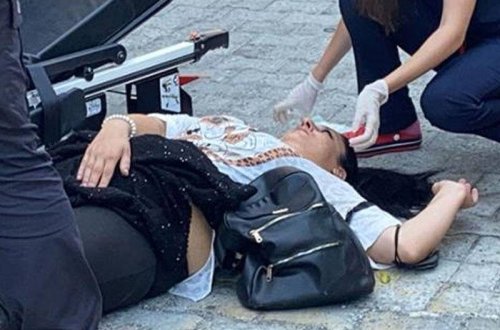 Sevgilisini küçənin ortasında bıçaqladı - Qadın isə ondan şikayətçi deyil (VİDEO)