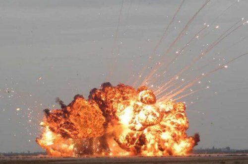 İkinci Dünya Müharibəsindən qalma sursatların eyni vaxtda partlaması anı – VİDEO