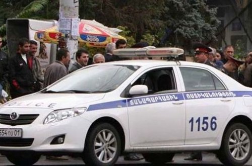 Ermənistanda “Mismar” ləqəbli məmuru döyənin “Çəkic” olduğu ortaya çıxdı