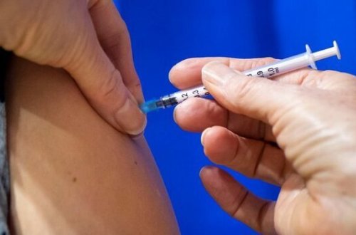 12 yaşdan yuxarı olan yeniyetmələr peyvənd olunacaq