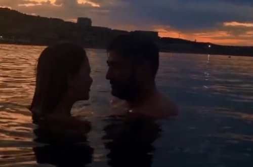 Təranənin qızı ilə ərinin gecə saatlarında suyun içində ehtiraslı görüntüləri - VİDEO