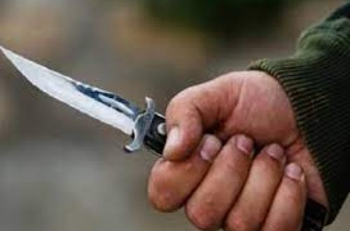 Gəncədə qardaş bacısını bıçaqladı (ÖZƏL) 