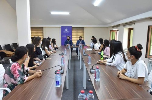 Media könüllülərinə sertifikatlar təqdim edilib - FOTOLAR