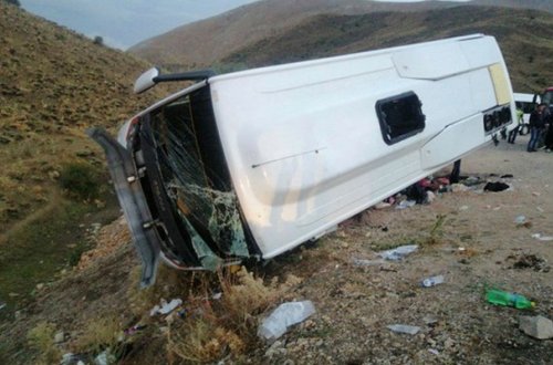 Türkiyədə daha bir ağır qəza, 19 yaralı - Fotolar