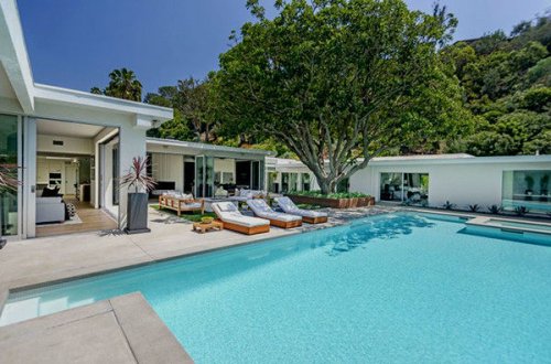 “WatsApp”ın sahibi Sindi Kroufordun mülkünü aldı