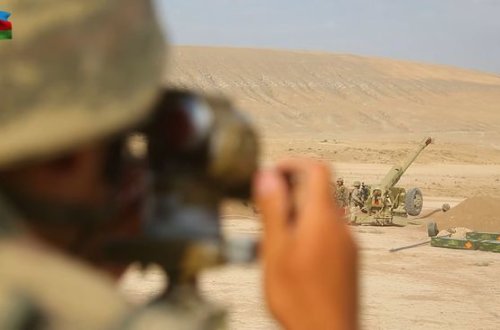В азербайджанской армии проходят учения артиллерийских подразделений с боевыми стрельбами - ВИДЕО