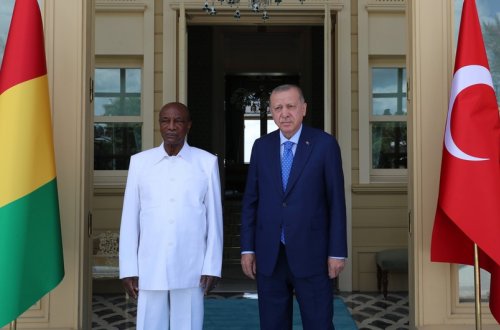 Ərdoğan Qvineya Prezidenti ilə görüşüb