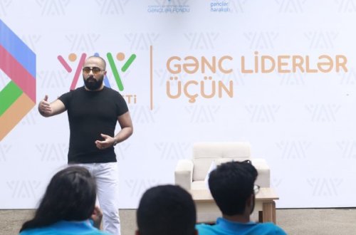 Psixoloq Rövşən Nəcəfov “Gənc Liderlər üçün Yay Universiteti”ndə təlim keçib - FOTOLAR