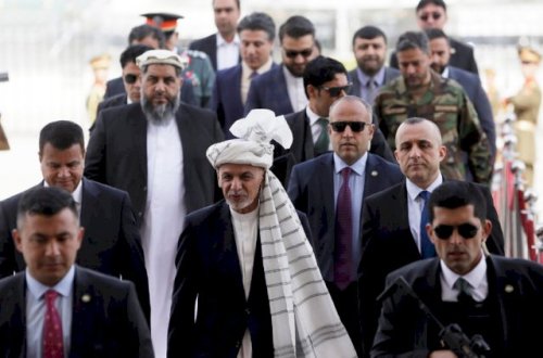 Səfirliyin hesabını oğurlayıb prezidenti təhqir etdilər