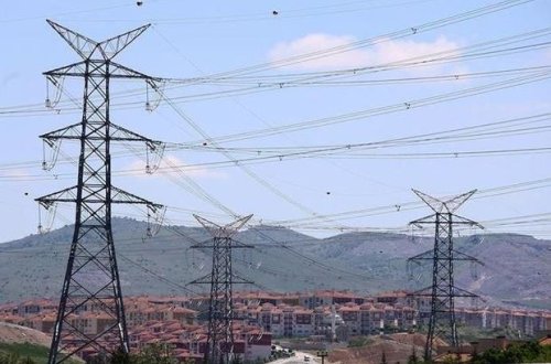 Türkiyədə təbii fəlakətdən əziyyət çəkənlər üç aylıq elektrik enerjisi ödənişlərindən azad olundu
