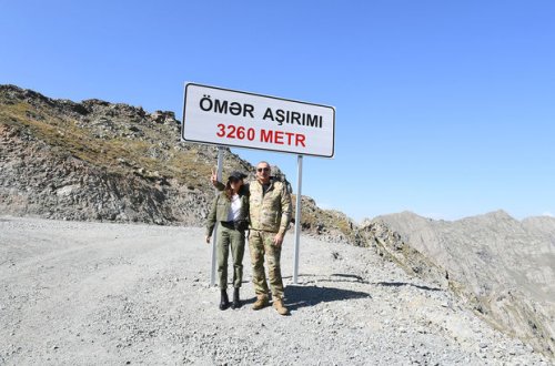 Ильхам Алиев и Мехрибан Алиева побывали в Кяльбаджарском и Лачинском районах - ПРЯМАЯ ТРАНСЛЯЦИЯ