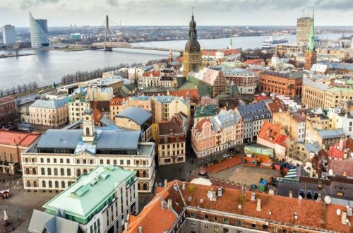 Riqada etirazçılar hökumətin dəyişməsini tələb edirlər