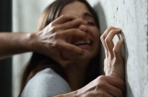 Manyakın qadınlara hücum anının görüntüləri yayılıb – VİDEO