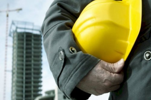 Bakıda fəhlə 12-ci mərtəbədən özünü atdı