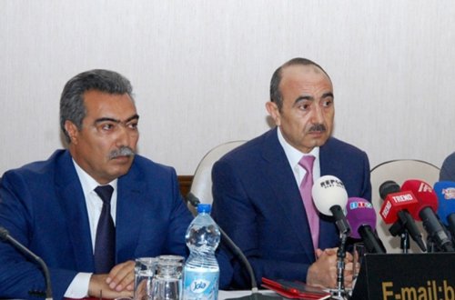 Vəkil Əli Həsənovun və qohumlarının məhkəməyə çağırılmasını tələb edib