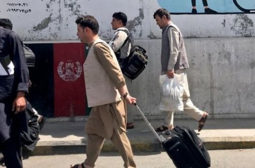 Около 12 000 человек покинули Афганистан с момента вступления талибов в Кабул