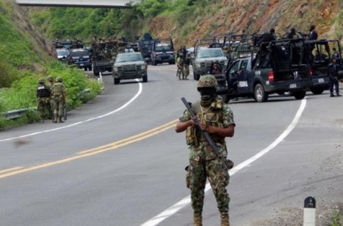 Meksikada hərbçilərə silahlı hücum edilib, 7 nəfər ölüb