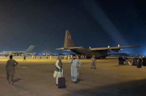 ABŞ-nin təxliyə etdiyi bəzi əfqanlar müvəqqəti olaraq İspaniyada bazalara yerləşdiriləcək