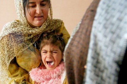 Qadın sünnəti: Azərbaycanda dövlətdən gizlədilən qanlı sirr