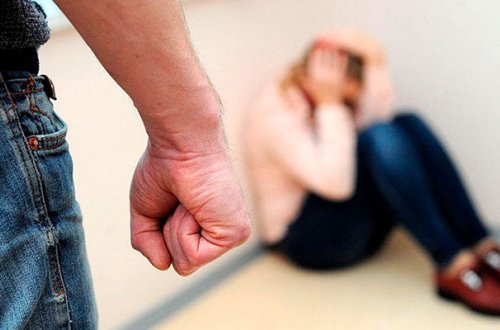 Tərtərdə qadını döyərək 800 manatını oğurladı