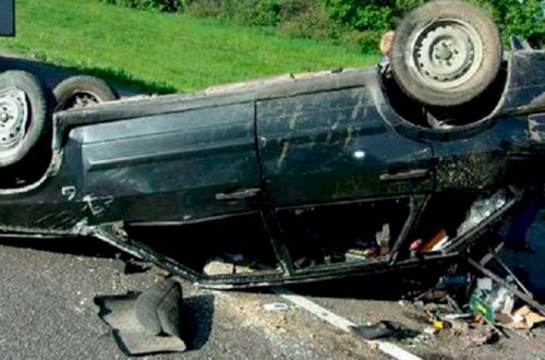 Rusiyadan Azərbaycana gələn ailə qəzaya düşdü: Ana və iki uşağı öldü