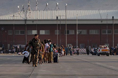 ABŞ Əfqanıstandan neçə nəfər təxliyyə etdiyini açıqladı