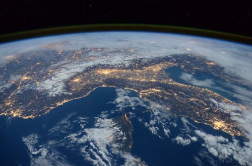 Alimlər dünyanı gözləyən fəlakətin əlamətləri barədə xəbərdarlıq edirlər