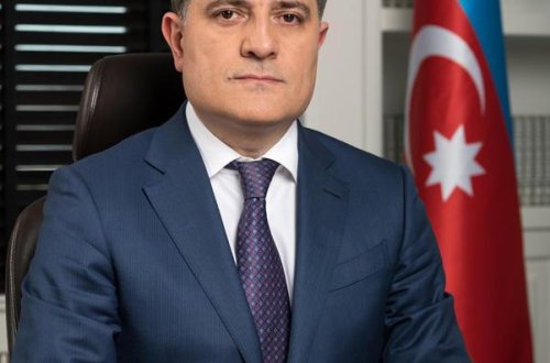 Ceyhun Bayramov iranlı həmkarını təbrik edib