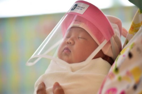 Koronavirus pandemiyası yüz minlərlə körpəni öldürüb