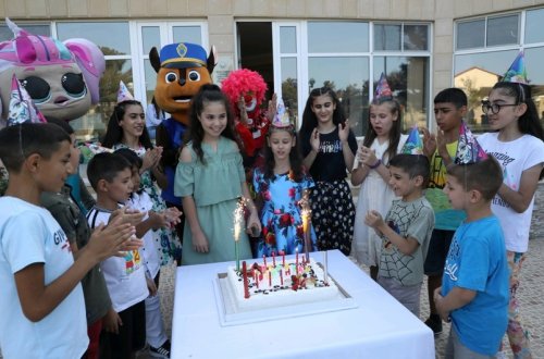 Heydər Əliyev Fondu uşaq evlərinin sakinləri və ahıllar üçün əyləncə proqramı təşkil edib