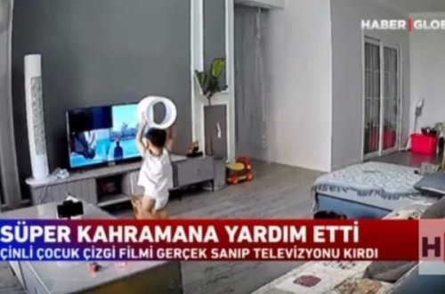Çinli körpə cizgi filmini gerçək sanıb televizoru sındırdı – VİDEO