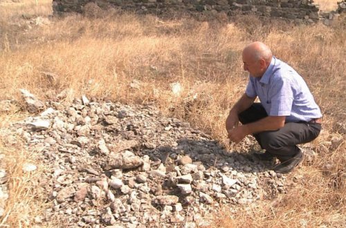 Bir məzarda yeddi ailə üzvünü dəfn edib: Ballıqaya faciəsinin şahidləri danışdı - FOTO
