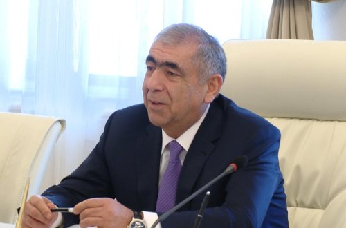 AZƏRAVTOYOL” ASC-DƏ BİABIRÇILIQ: Katibə müdrindən hamilə qaldı…