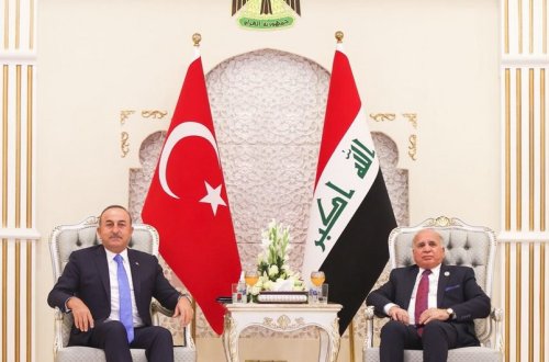 Çavuşoğlu İraqın XİN başçısı ilə görüş keçirib