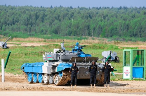 Tankçılarımız beynəlxalq “Tank biatlonu” müsabiqəsinin yarımfinalına yüksəliblər