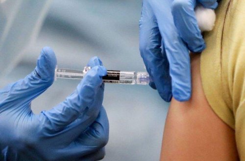 İsraildə 12 yaşdan yuxarı yeniyetmələrin vaksinasiyasına başlanıb