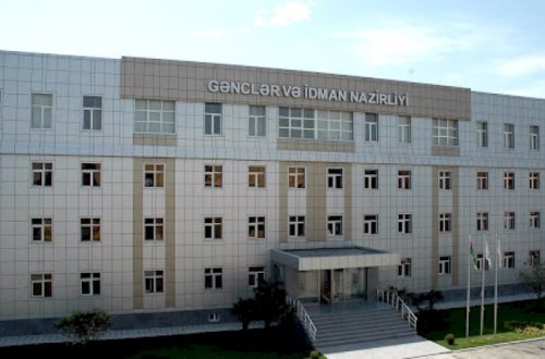 Nazirliyin vəzifəli şəxsi virusa yoluxdu