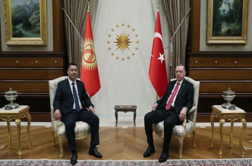 Türkiyə və Qırğızıstan prezidentləri arasında telefon danışığı olub
