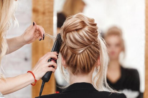 Bərbərxana və gözəllik salonlarına gedənlərdən COVID-19 pasportu tələb olunur? - RƏSMİ AÇIQLAMA