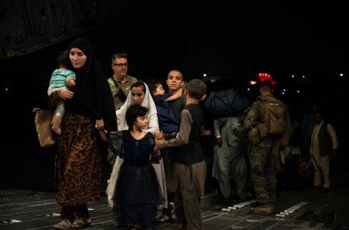 ABŞ gizli şəkildə Əfqanıstan xüsusi təyinatlılarını ailələri ilə birlikdə təxliyyə edib