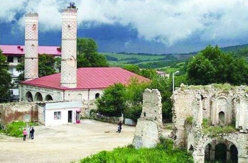 Xaçatryanın müraciəti: Qarabağa baxın və utanın!