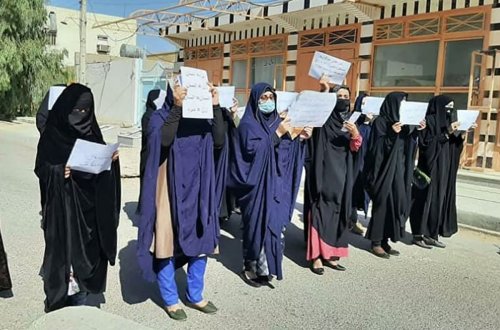 “Taliban” Kabildə qadınların aksiyasını dağıtmaq üçün qazdan istifadə edib