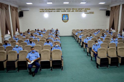 Azərbaycan ordusunda hərbi qulluqçular üçün seminarlar keçirilir - FOTO