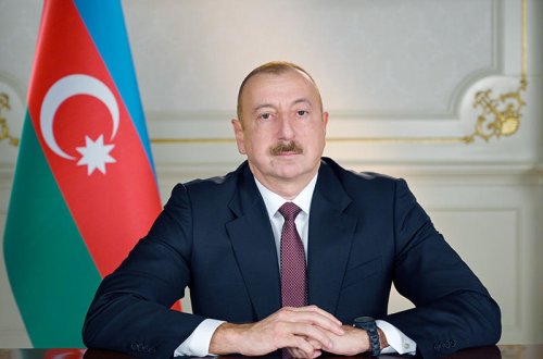 Prezident İlham Əliyev Fərəh Əliyevanı “Şöhrət” ordeni ilə təltif edib