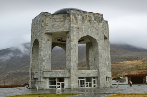 “Taliban” Pəncşirdən Əhməd Şah Məsudun məzarının görüntülərini yayıb