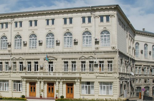 Konstitusiya Məhkəməsi əmək müqaviləsinin ləğvini nəzərdə tutan hallara dair qərar qəbul edib