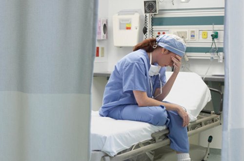 Saxta COVID pasportu satan tibb bacısına cinayət işi başlandı