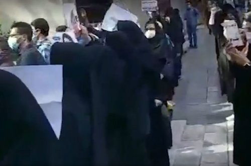 İranda müəllimlərin növbəti etirazı - VİDEO