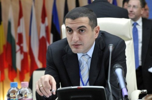 Gürcüstanın keçmiş müdafiə naziri beş il müddətinə həbs olunub